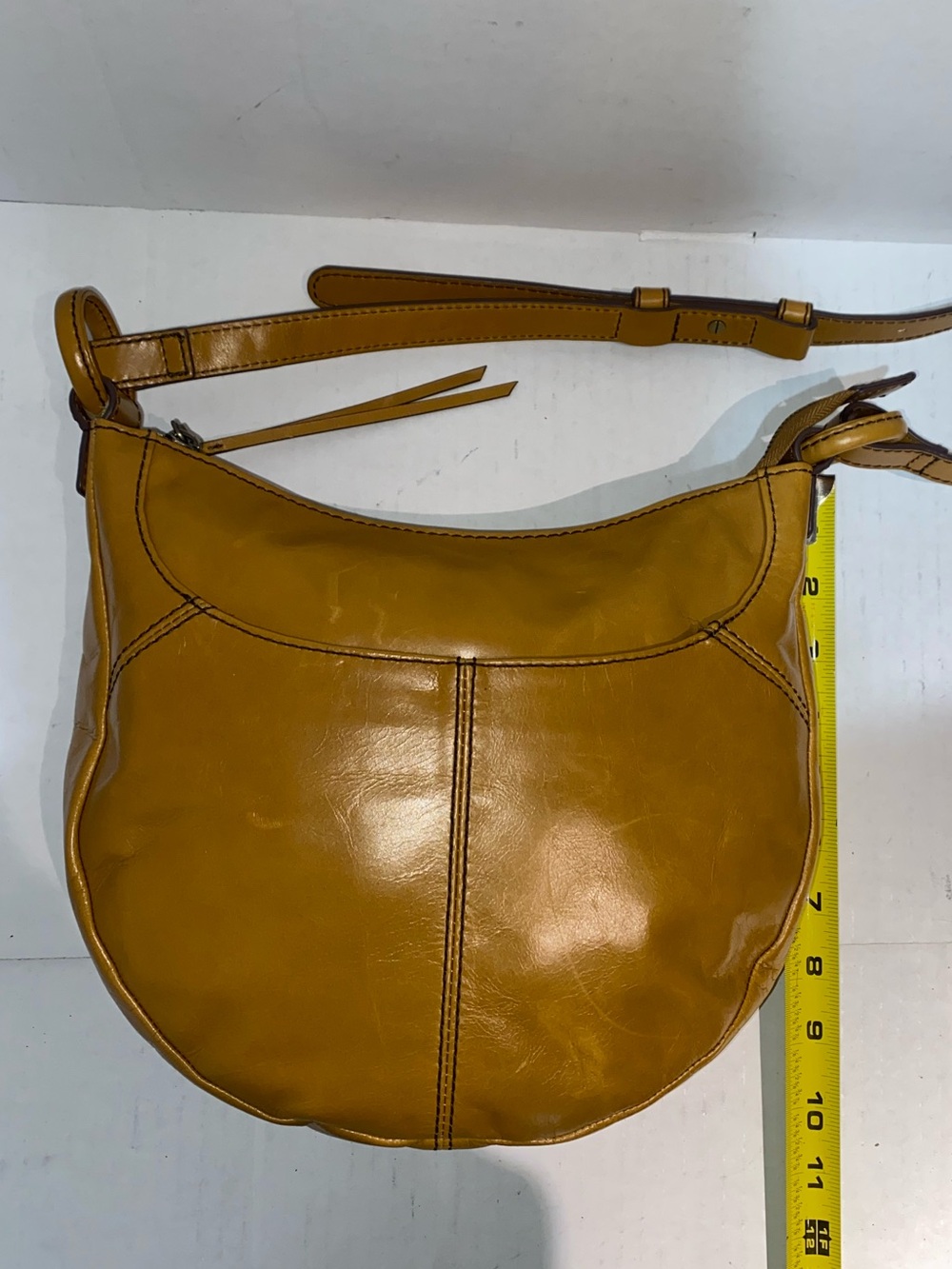 HOBO SHEILA SCOOP CROSSBODY - Picture 7 of 7